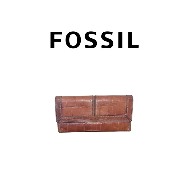 Fossil Handbags - Fossil Vintage Brown Crocodile Embossed Wallet